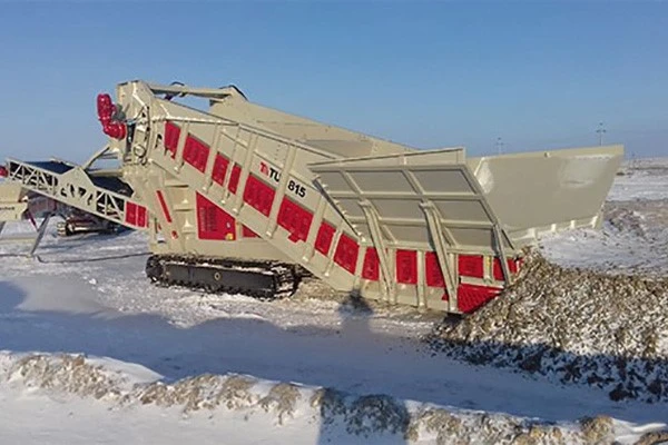 Tracked Bulk Reception Feeder Tracked Bulk Reception Feeder